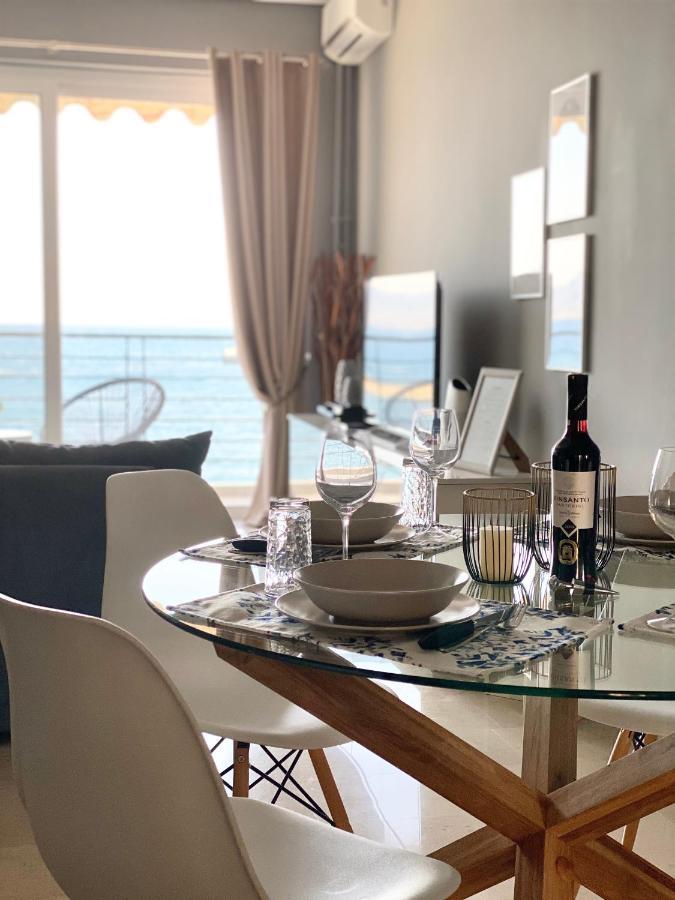 Seafront Kalamata Haven - Blue Luxury Suite Exterior photo